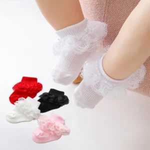 5 pairs of lace-trimmed socks